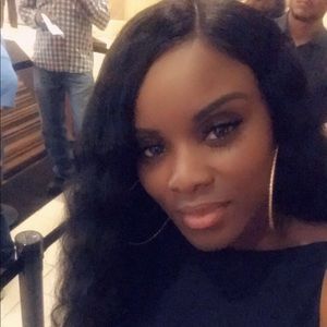 Meet your Posher, Latisha